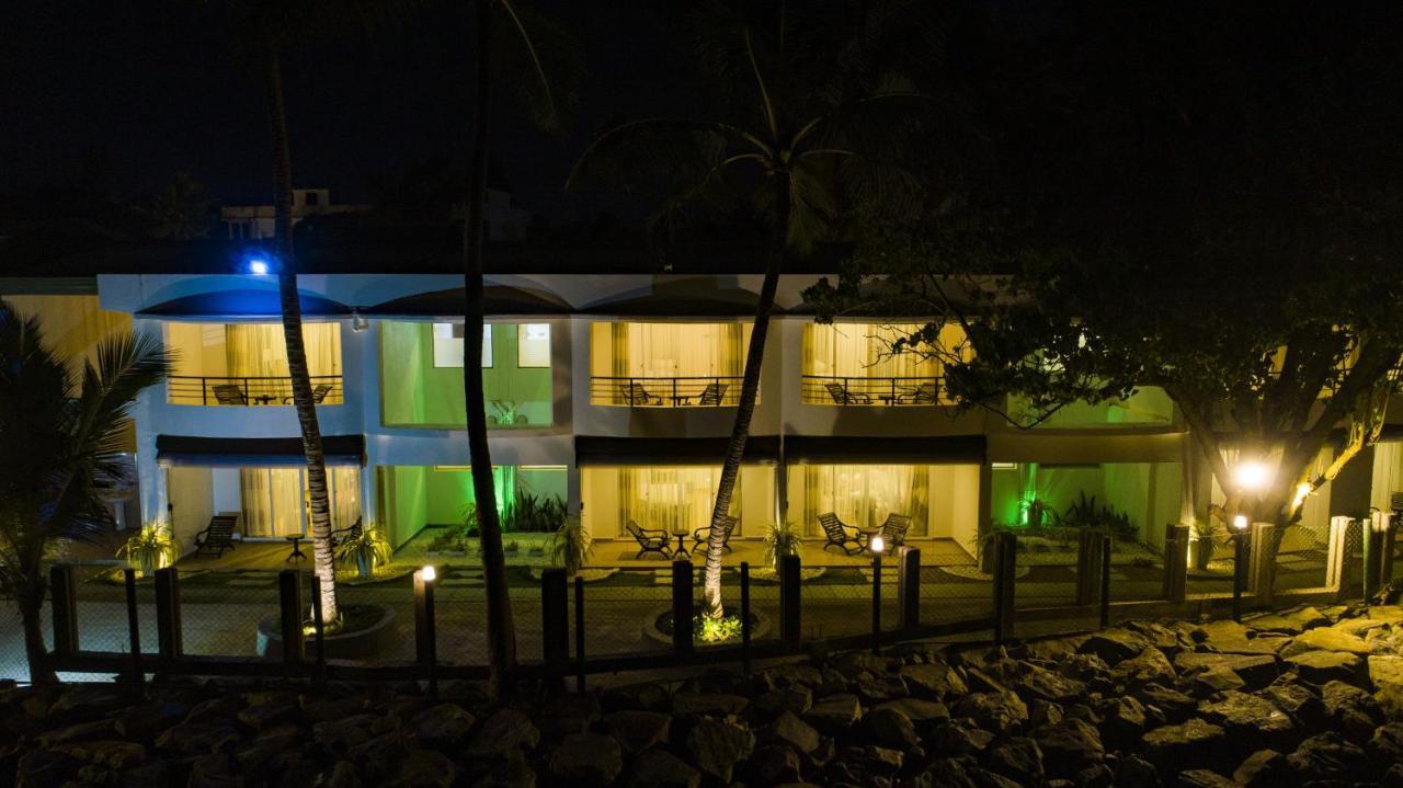 Manara Beach Beruwala Bagian luar foto